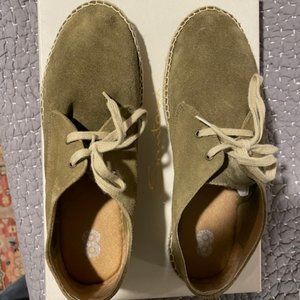 OLIVE GREEN SUEDE ESPADRILLE-TYPE LACE UPS  - 42